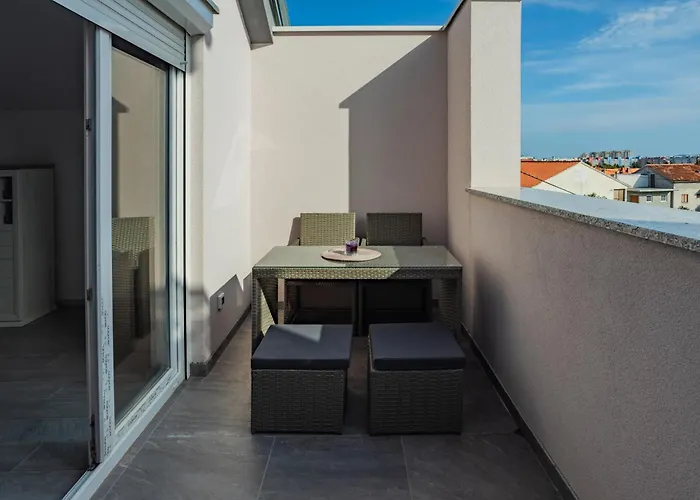 Seaview Roberta * زادار